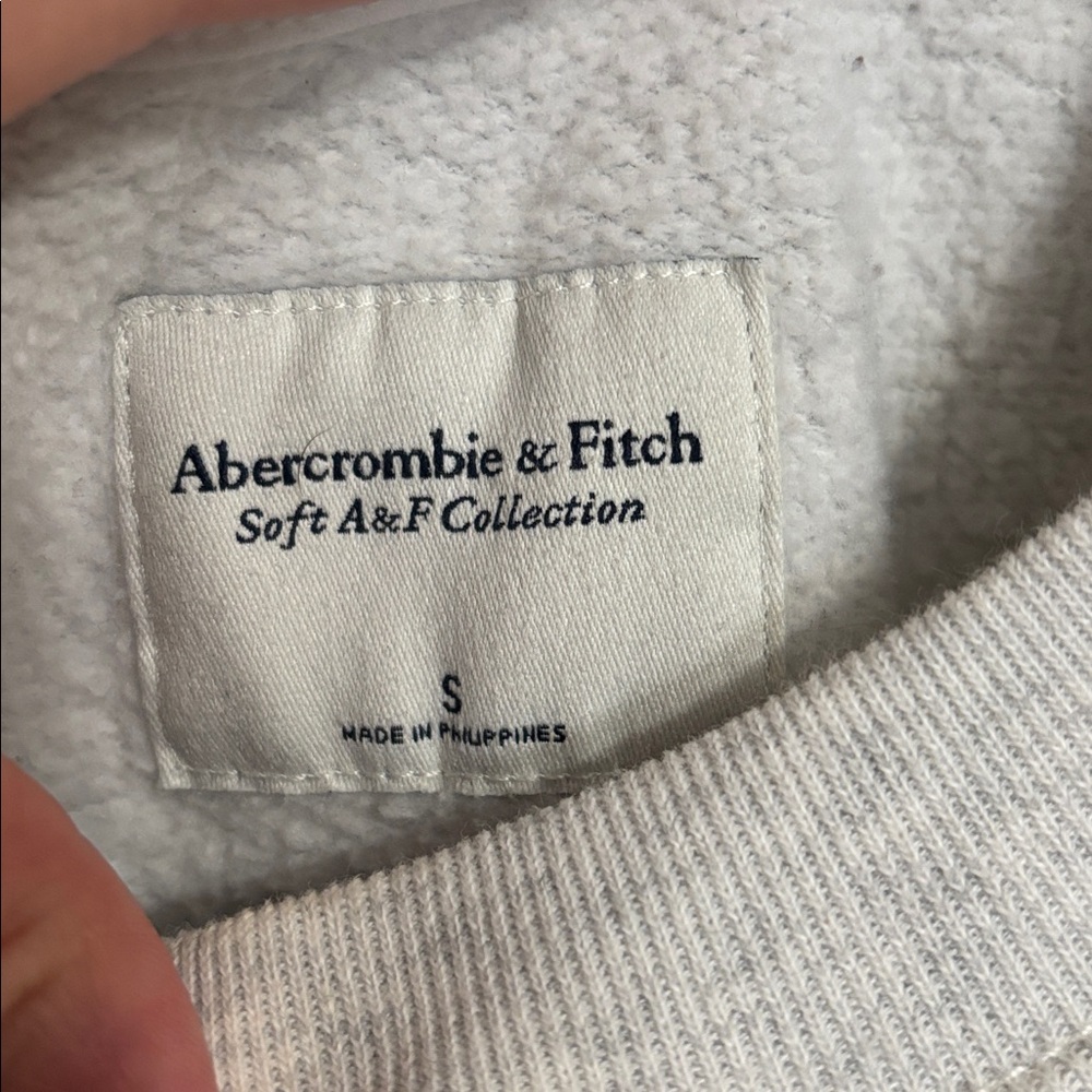 Abercrombie NYC Sweatshirt - Picture 4 of 6